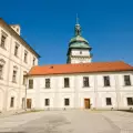 Benatky nad Jizerou castle