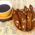 Wholemeal Cantuccini with Walnuts and Brown Sugar