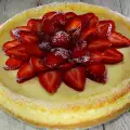 Tarta clásica de queso con fresas (horneada)