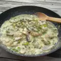 How to Cook Meat with Mushrooms and Cream?