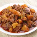 Агнешко къри с картофи (Jeera aloo salan)