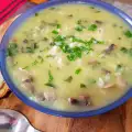 Mushroom Soup with Spinach and White Wine