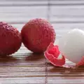 How to Eat Lychee?