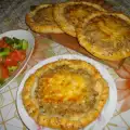 Tasty Pitas with Mince and Cheese