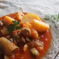 Картофена яхния с бакла и домати