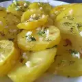 Сотирани картофи с масло и копър