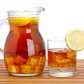 Homemade Black Iced Tea with Lemon