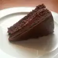 Cake with Chocolate Ganache