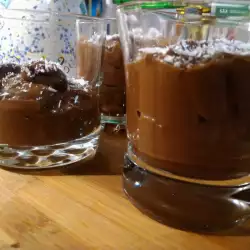 Vegan Chocolate Mousse with Avocado