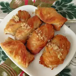 Пахлава с орехами и сливочным сыром