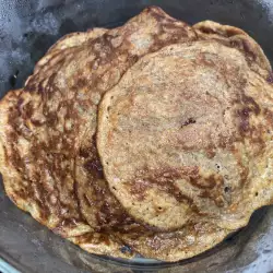 Бананови палачинки с овесени ядки и канела