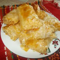 Баница с прясно зеле и готови кори