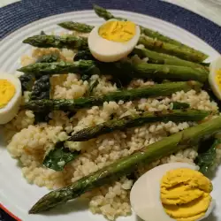 Bulgur mit Spargel und Grünkohl