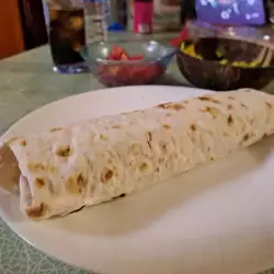 Burito sa ćuretinom u lavašu