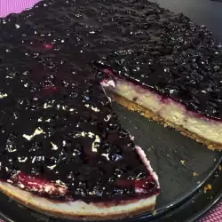 Einfacher Cheesecake mit Heidelbeermarmelade