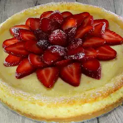 Classic Cheesecake with Strawberries