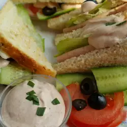 Club Sandwiches mit Spezialsoße