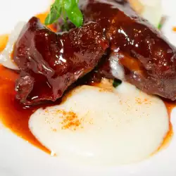 Aligot - French Mashed Potatoes with Demi-Glace