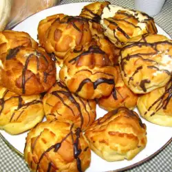 Eclairs with Chocolate and Homemade Cream