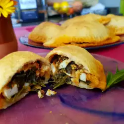 Empanadas mit Spinat und Tomaten