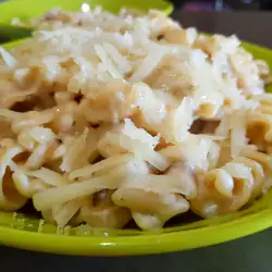 Fusilli cu ciuperci Pleurotus și smântână