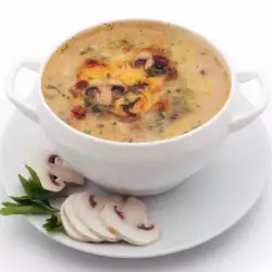 Vegetable Soup with Mushrooms and Cream