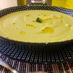 Wonderful Cream Soup with Broccoli, Peas and Leeks