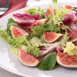 Leafy Greens with Fresh Figs