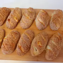 Chifle cu cașcaval și susan (Simit pogacha)