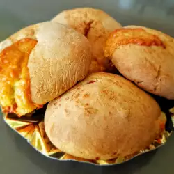 Грузински кашкавалени питки (Khachapuri)