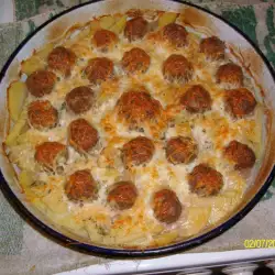 Meatballs with Potatoes in the Oven