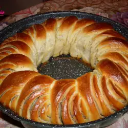 Butter Wreath with Poppy Seeds