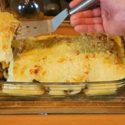 Enchiladas mexicane cu carne tocată și brânză