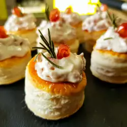 Mini Vol-au-vent with Iberico Cream