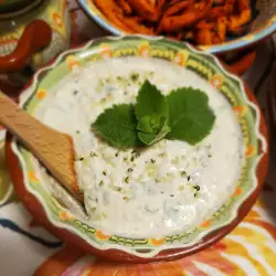 Appetizing Yogurt and Mint Sauce