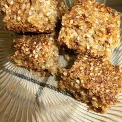 Breakfast Bars with Oats and Sesame Seeds