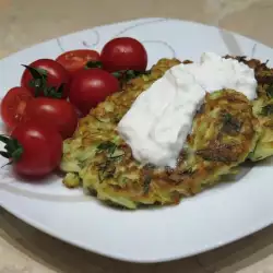 Малки солени палачинки от тиквички