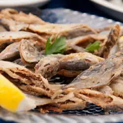 Fried Sprat with Bay Leaf