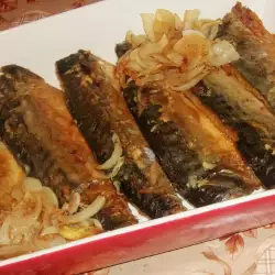 Fried Mackerel with Onions