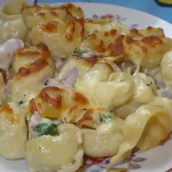 Pasta with Pork and Green Onions