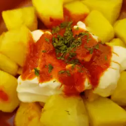 Пържени картофи Бравас с чеснова майонеза (Patatas Bravas)