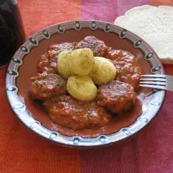 Spicy Meatballs in Tomato Sauce