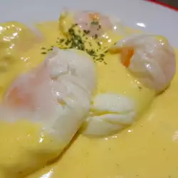 Poached Eggs with Hollandaise Sauce