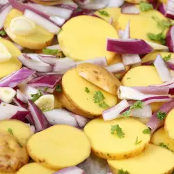 Baked Potatoes with Red Onions