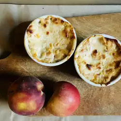 Puding sa pirinčanim brašnom i breskvama