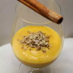 Fluffy Pumpkin Cream with Walnuts