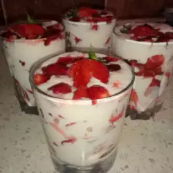 Sour Cream, Strawberries and Banana Cream