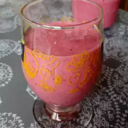 Easy Strawberry Shake