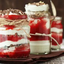 Raspberry Pudding with Yoghurt