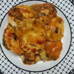 Selbstgemachte Ravioli mit Hähnchen und Spinat